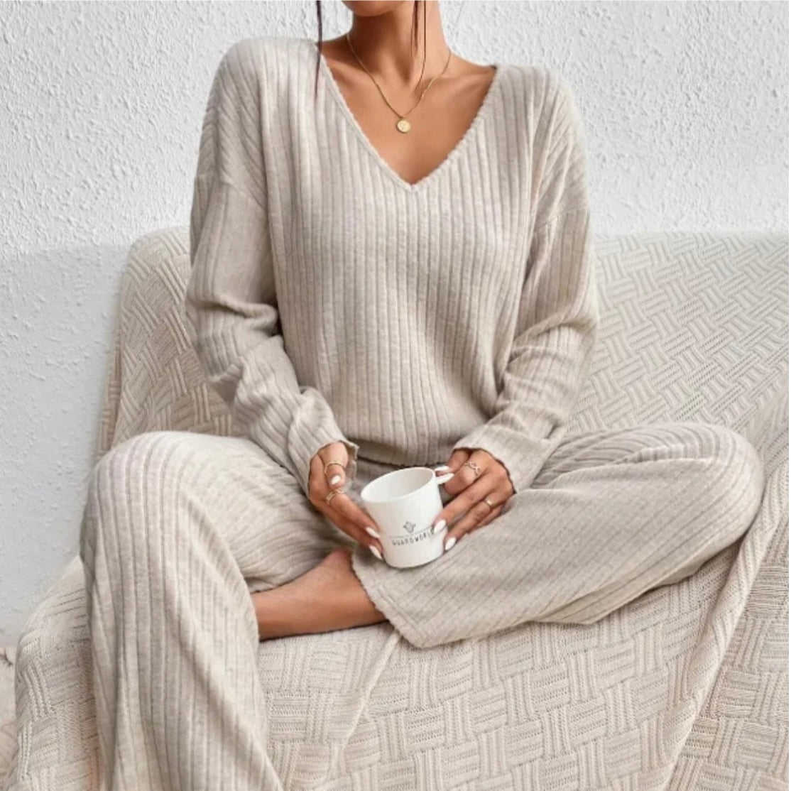 Two-Piece Ribbed Lounge Set | Comfortable & Stylish Women’s Loungewear | Clara
